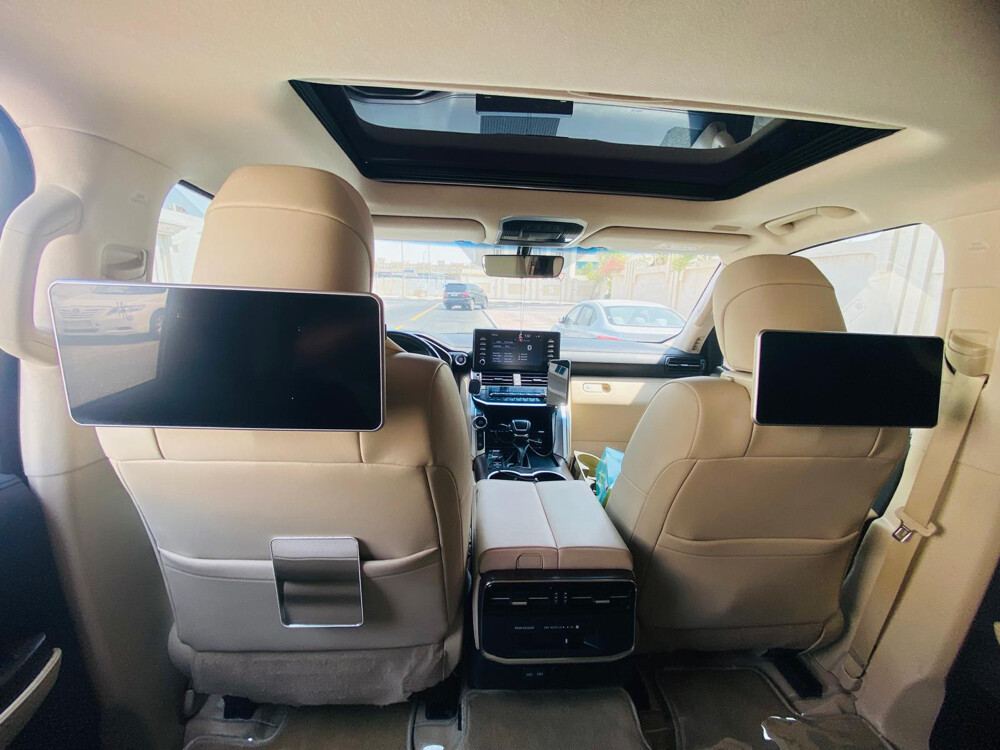 VIP limousine  - 2