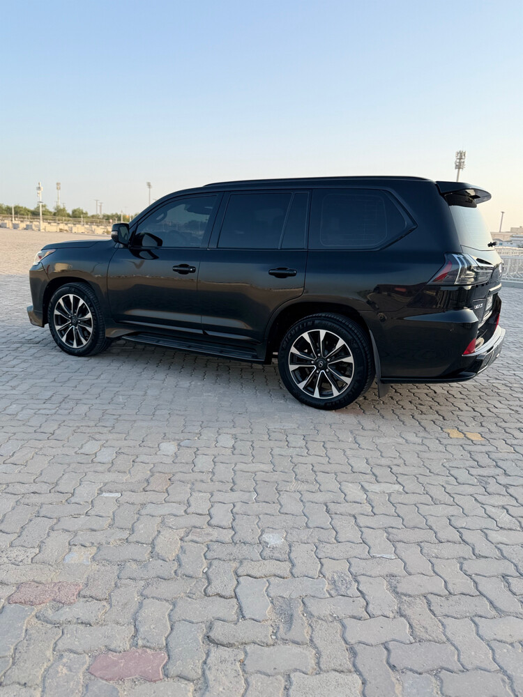 LEXUS 570 2017 - 6
