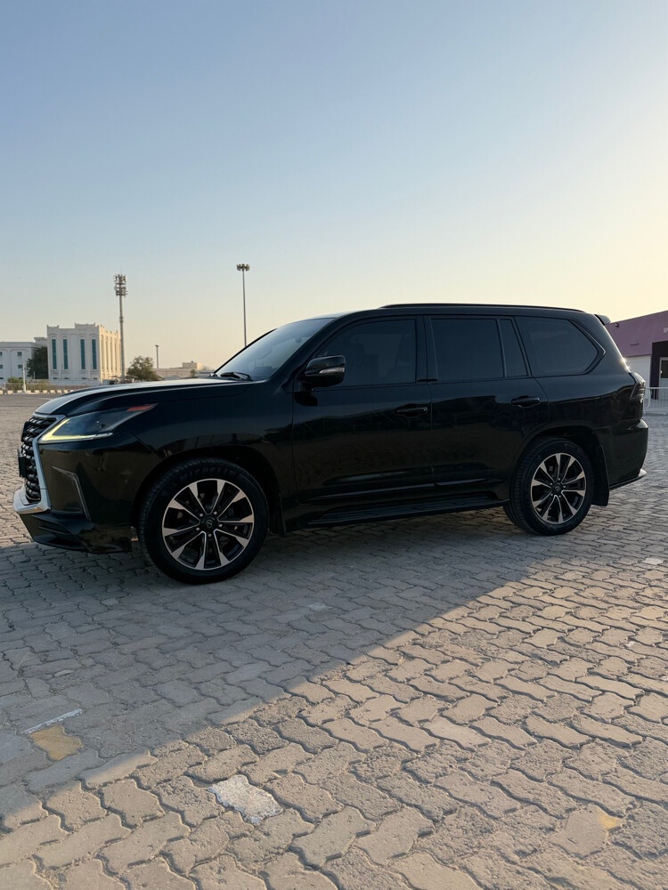 LEXUS 570 2017 - 9