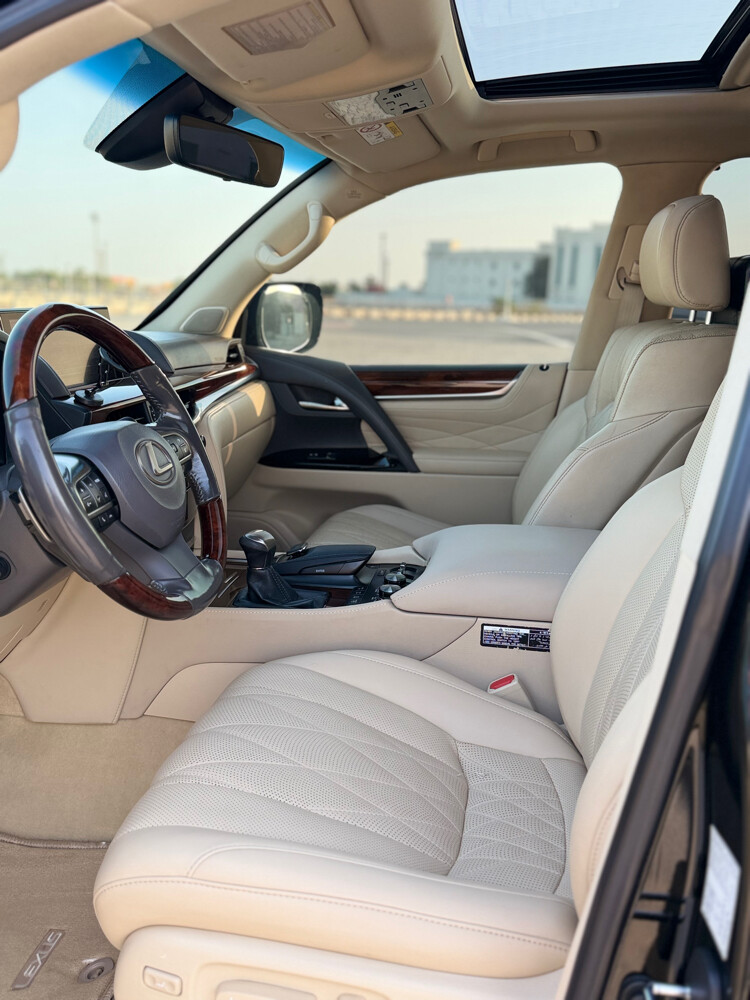 LEXUS 570 2017 - 4