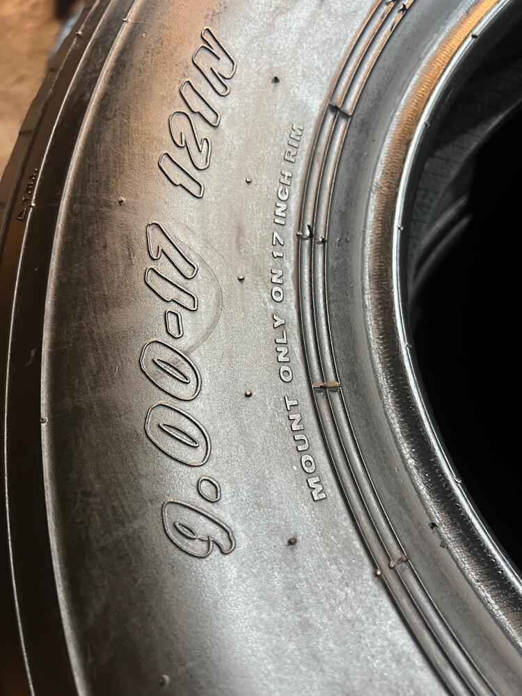 900-17 Maxxis Belun Tyre - 2