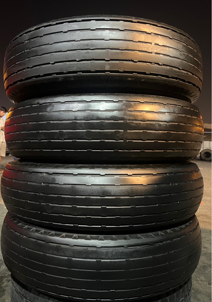 900-17 Maxxis Belun Tyre - 5