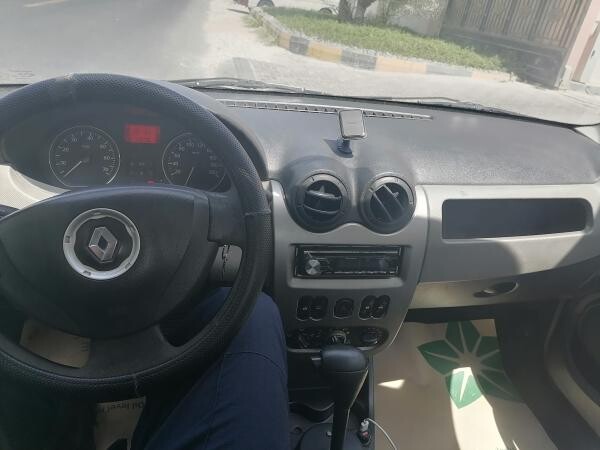 رونو لوكان ٢٠١٢ - 6