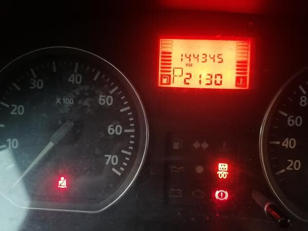 رونو لوكان ٢٠١٢ - 3