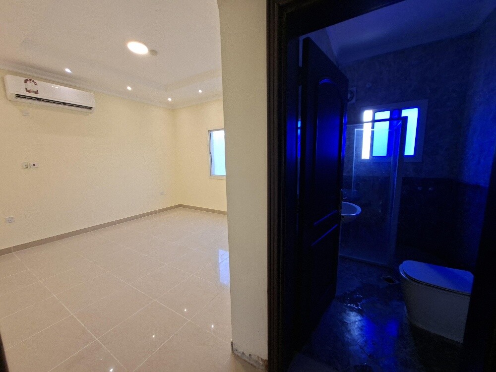 For rent: A fully renovated compoun - 11