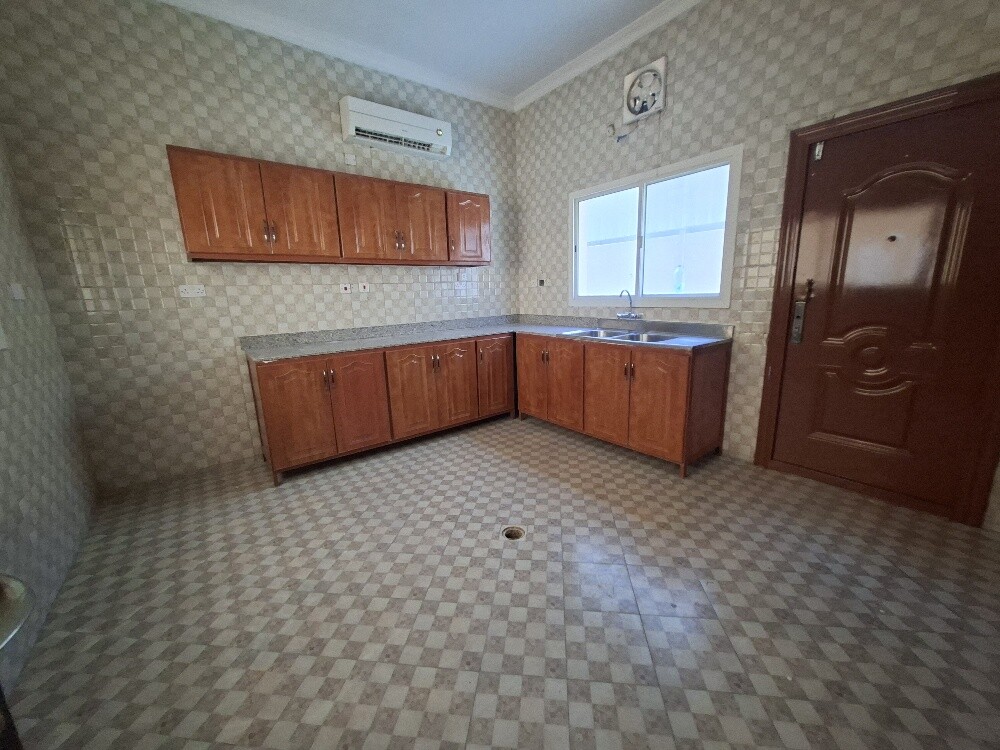 For rent: A fully renovated compoun - 7