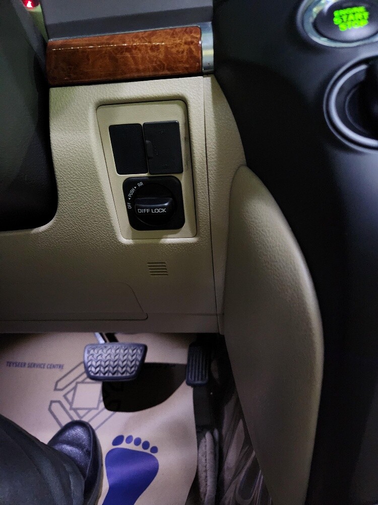 Land Cruiser 2013 GXR V8 Limited - 17