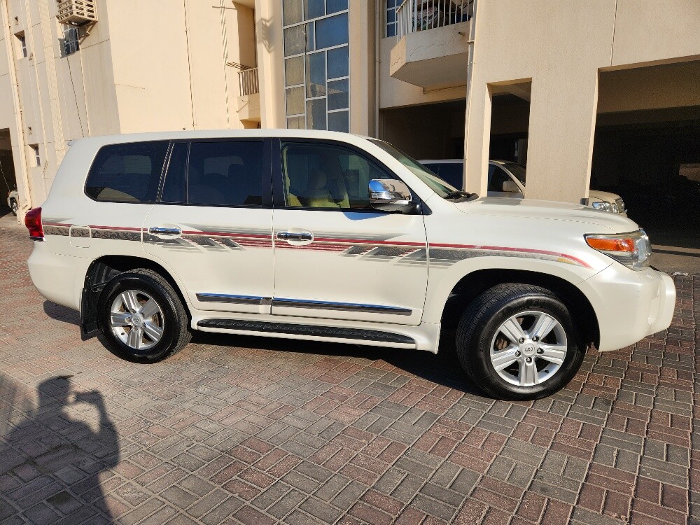 Land Cruiser 2013 GXR V8 Limited - 6