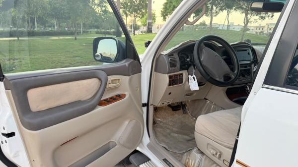 Well-maintained Landcruiser LC100 - 10