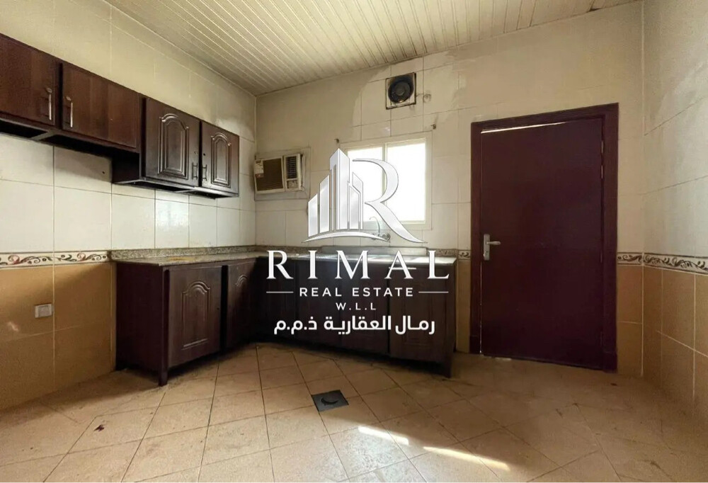 للايجار فيلا داخل مجمع في الغرافة - 13