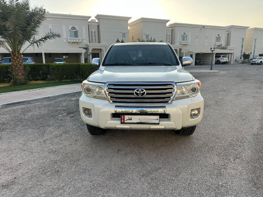 لندكروزر في اكس ار 2012 - 2