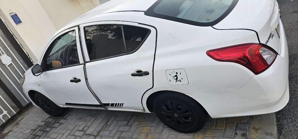 nissan sunny - 2