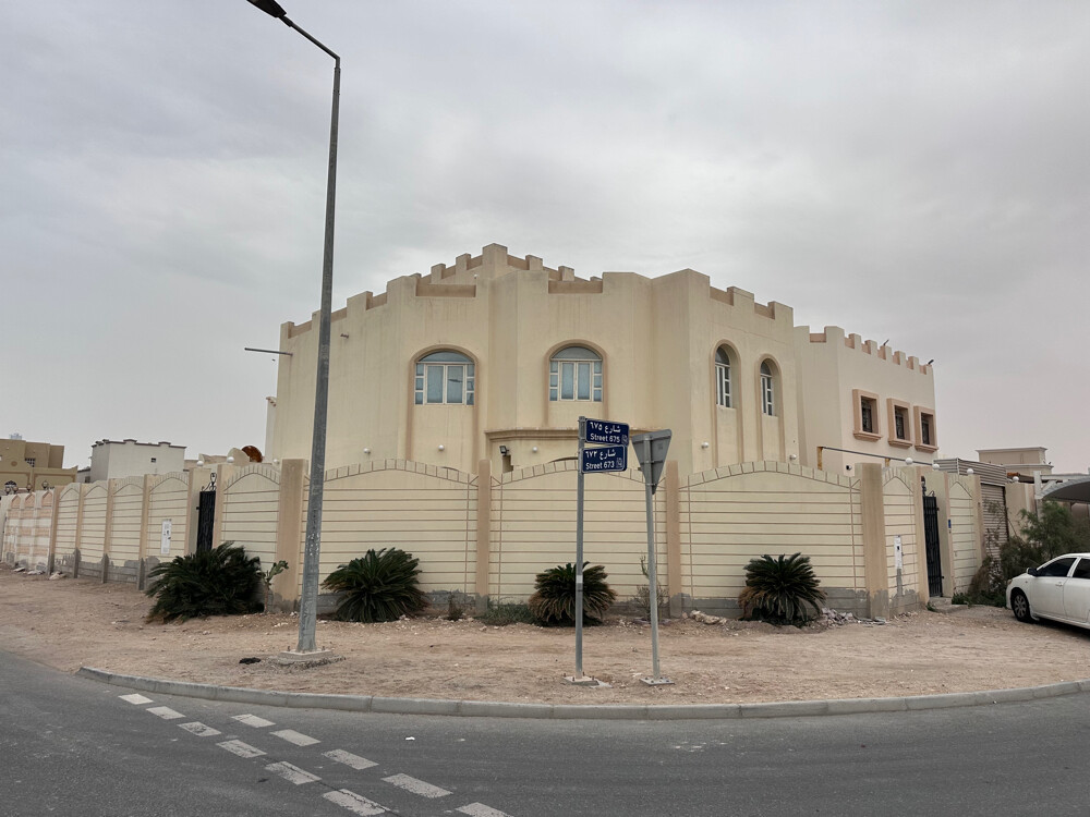 للايجار فيلا بالخور شارعين ذاوية - 3