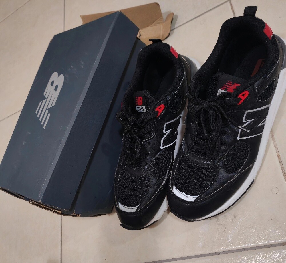 New Balance shoes
 1 month use
Like - 5