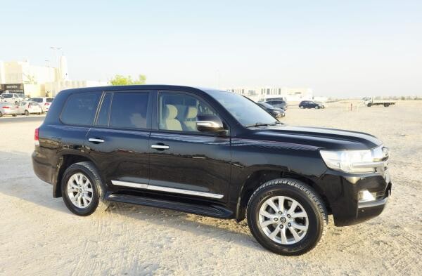 LAND CRUISER GXR V8 2019 QR143K - 2