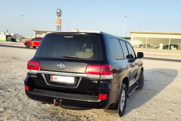 LAND CRUISER GXR V8 2019 QR143K - 3