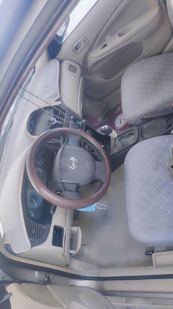 nissan sunny - 7