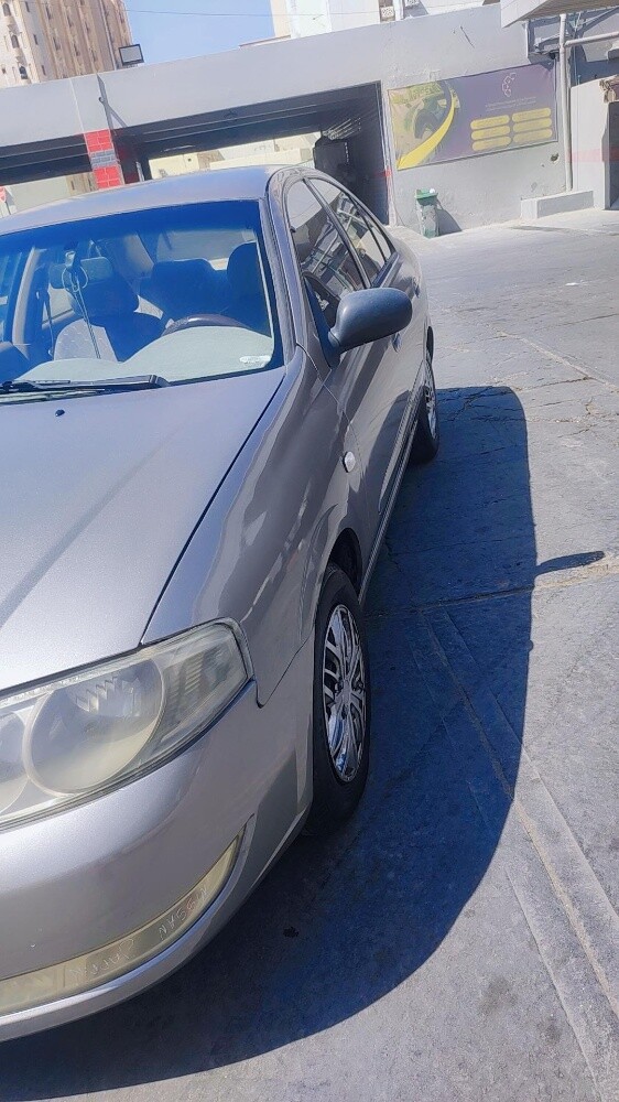 nissan sunny - 2