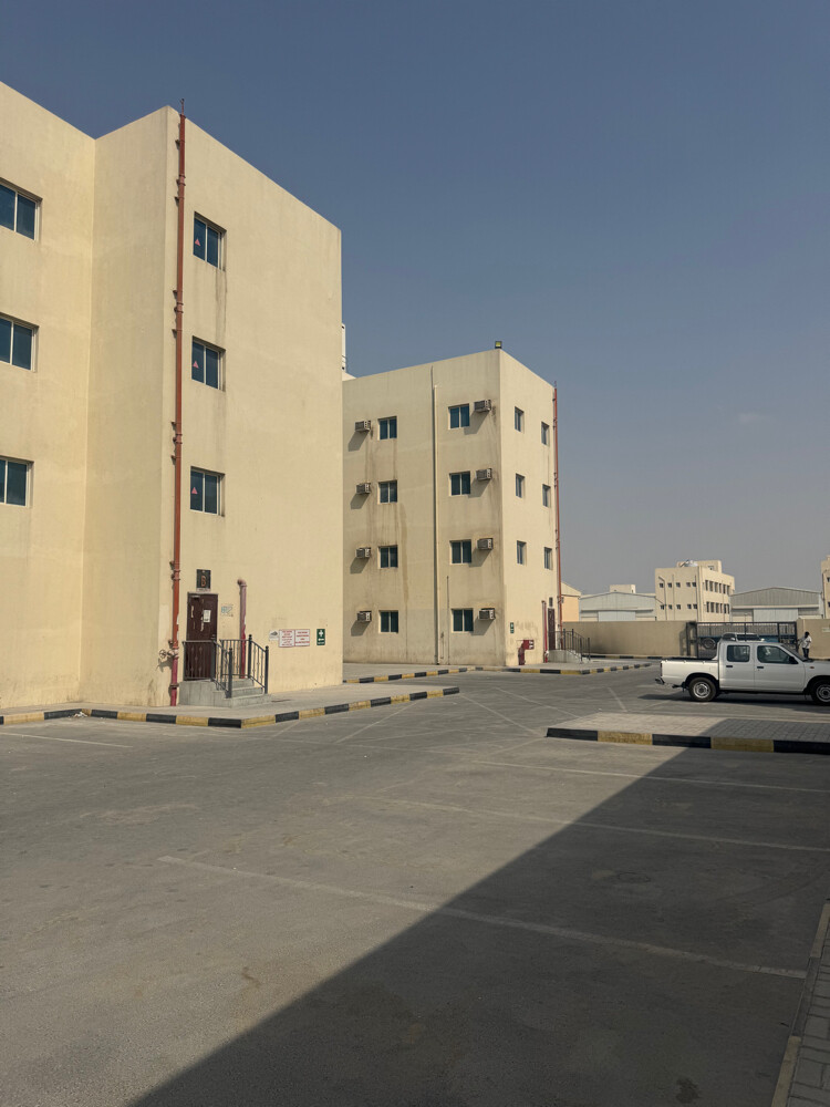 للبيع مجمع عمارات صناعية لاستثمار - 9
