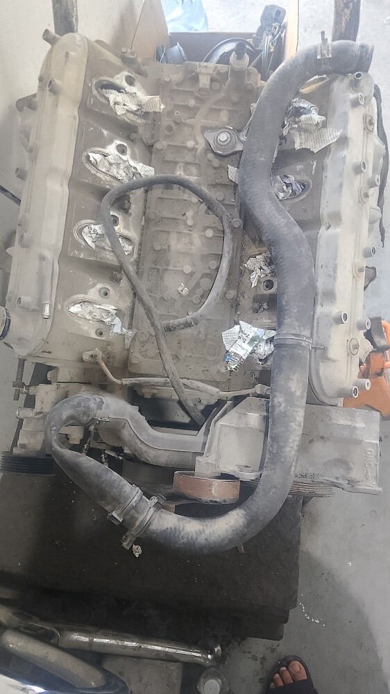 Chevrolet Tahoe 2009-2013 Engine (5 - 1