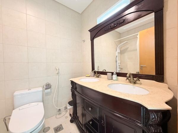 LUXURY FF 1 BR | GYM,POOL & PARKING - 13