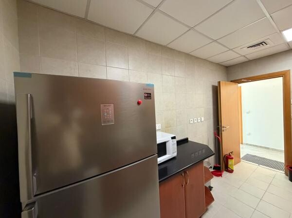 LUXURY FF 1 BR | GYM,POOL & PARKING - 11