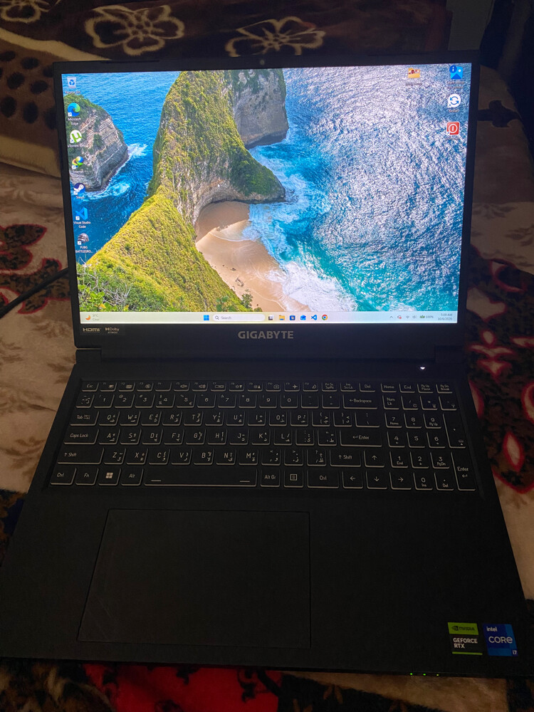 GIGABYTE G6 KG RTX 4060 8GB - 1