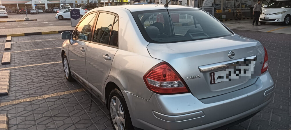 family used nissan tiida - 3