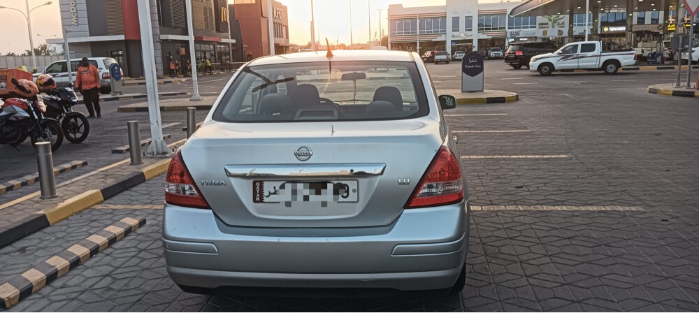 family used nissan tiida - 4