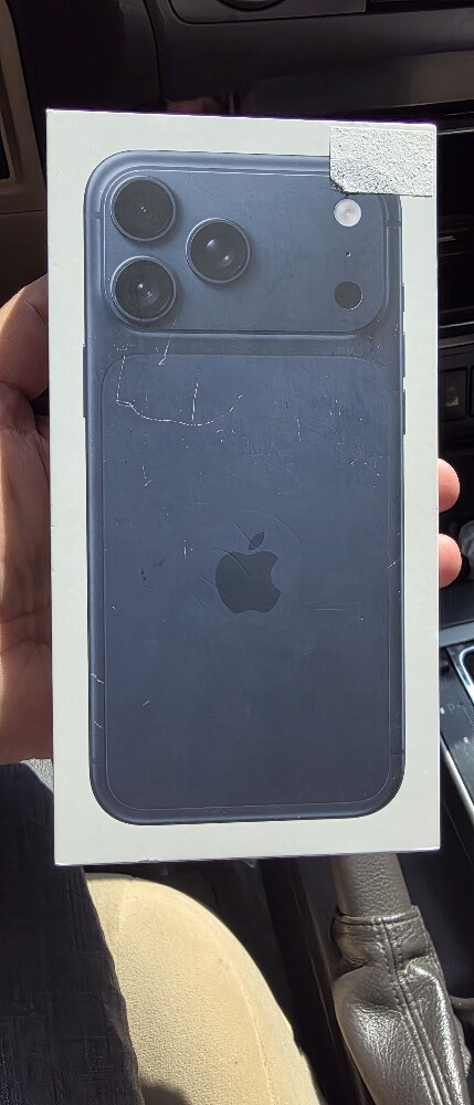 IPHONE 17 PRO MAX - NEW - 2