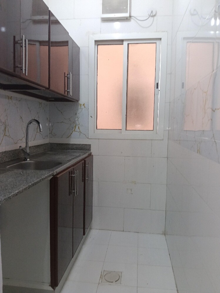 Apartment fr rent n Ain Khaled 1bhk - 8