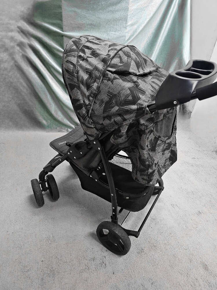 stroller - 1