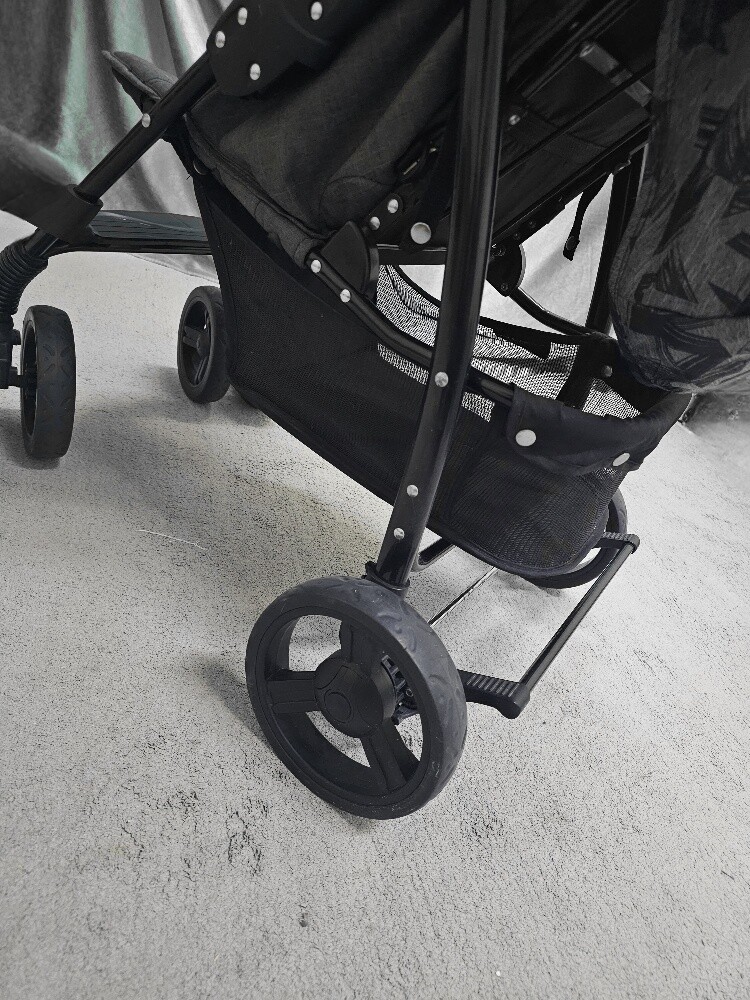 stroller - 2