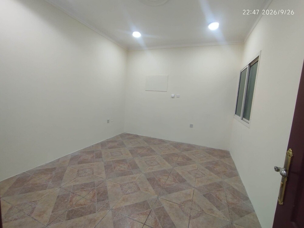 للبيع بيت شعبي بسعر الارض - 4