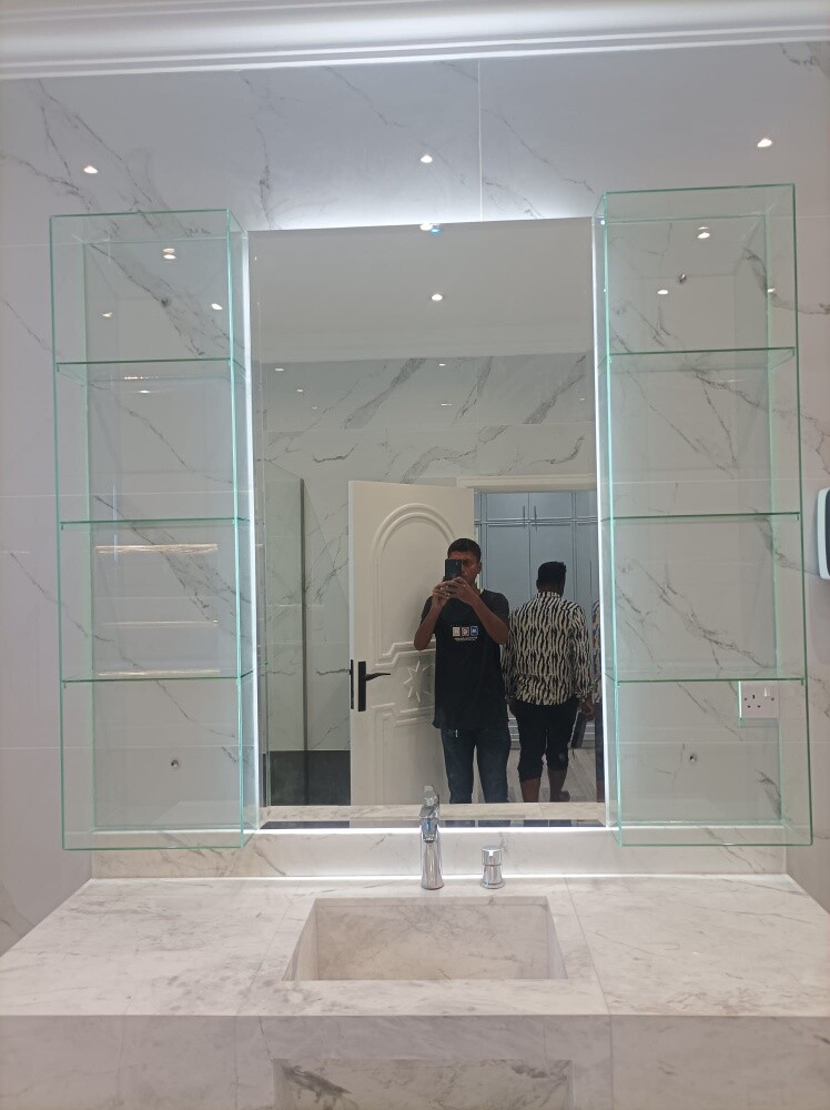 Aluminium & Glass Works. - 15