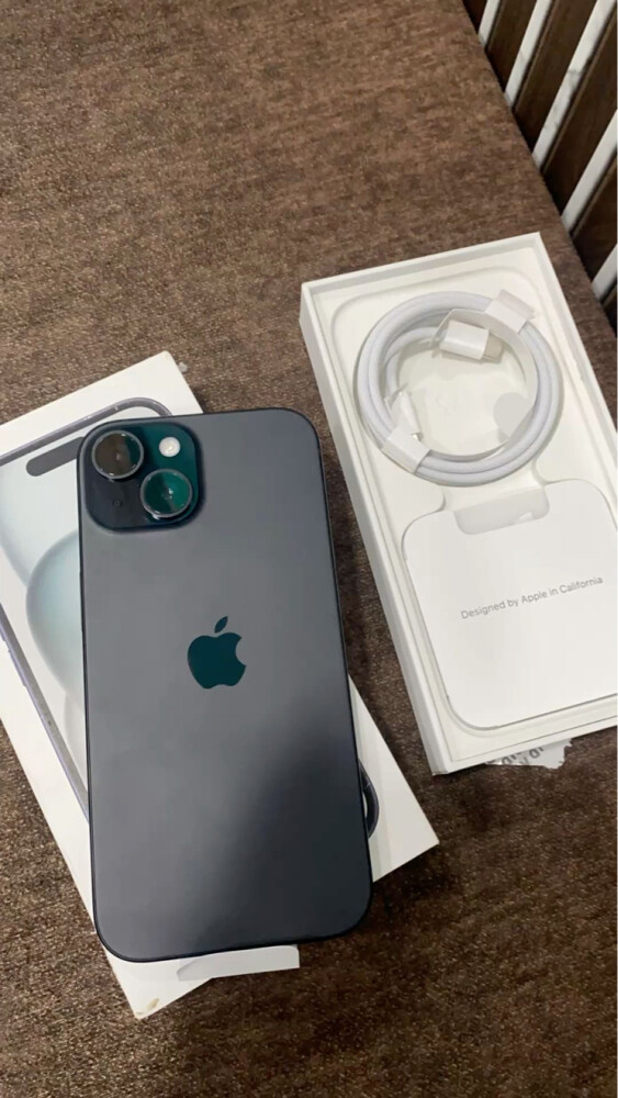 iPhone 15 - 2