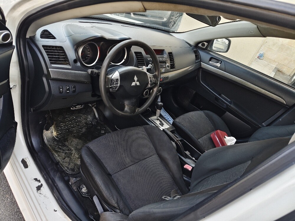 Mitsubishi   GT   lanser   2009 - 21