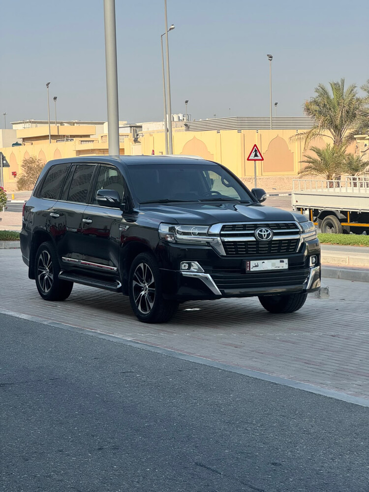 Toyota Land Cruiser GXR v8 - 2