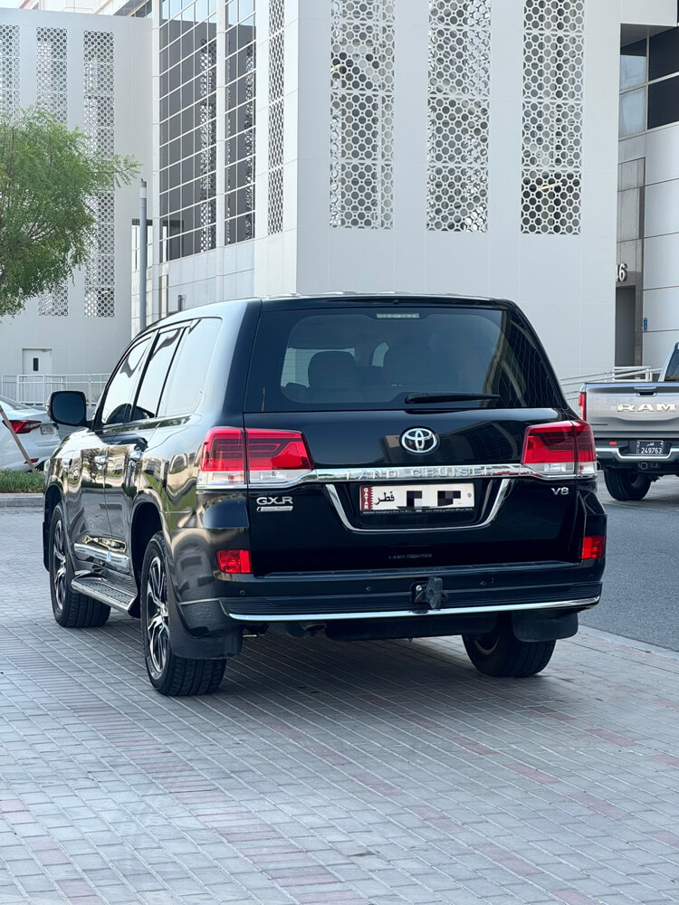 Toyota Land Cruiser GXR v8 - 3
