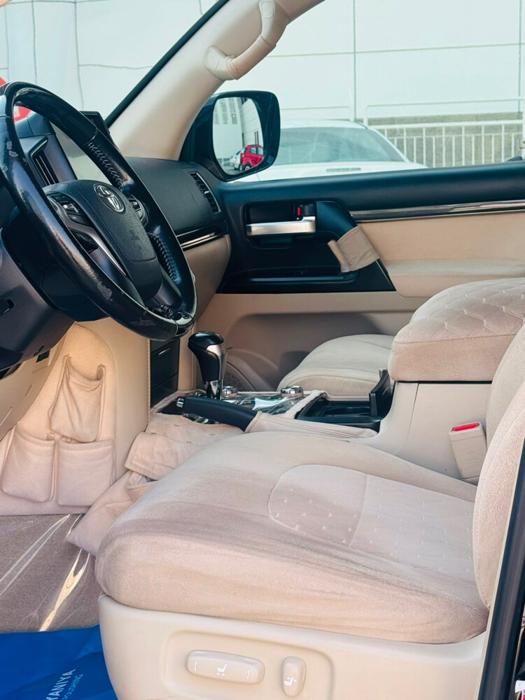 Toyota Land Cruiser GXR v8 - 4