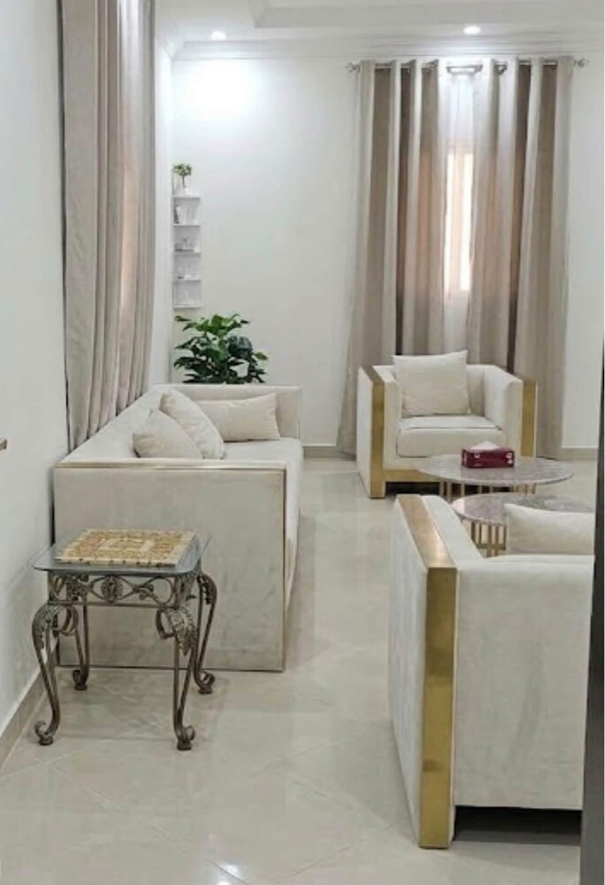 طقم كنب للبيع بحاله ممتازه  - 2