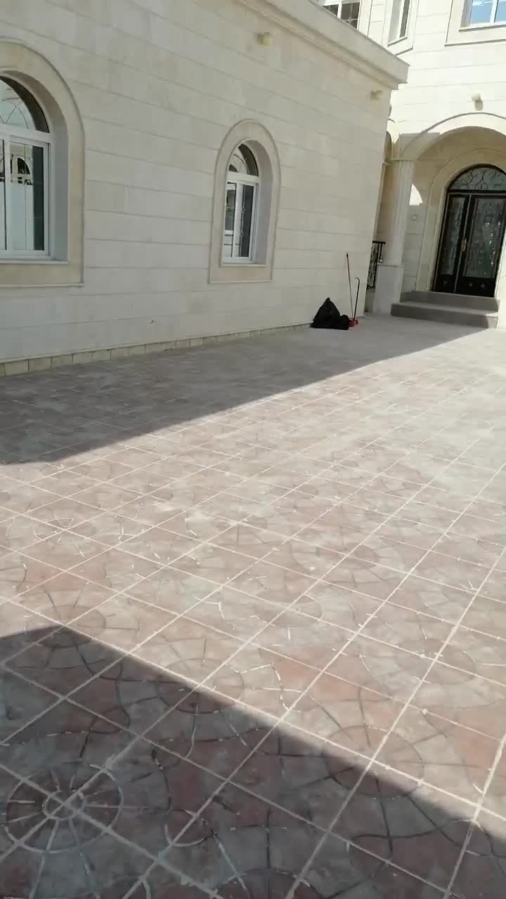 للبيع فيلا معيذر الشمالي 675م جدي - 6