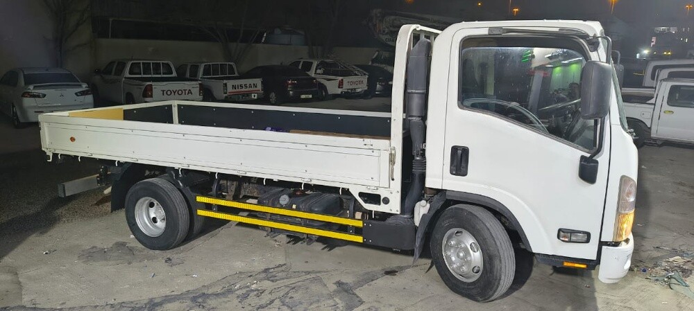 Isuzu - 4