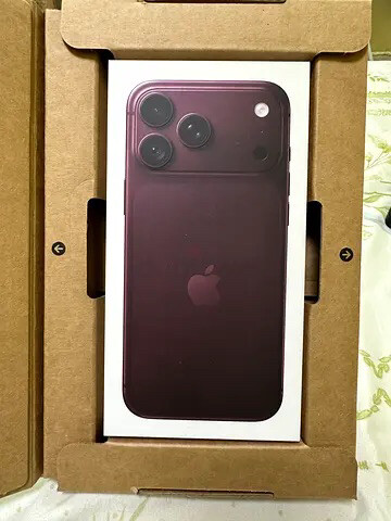 iphone 18 pro max 256gb burgundy - 1