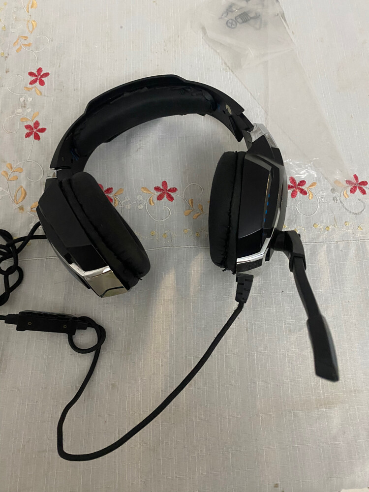 headphones - 2