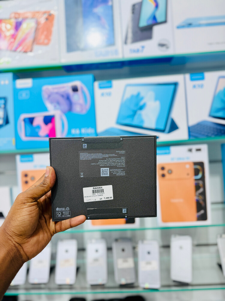 Samsung Galaxy Z Fold 8 - 4