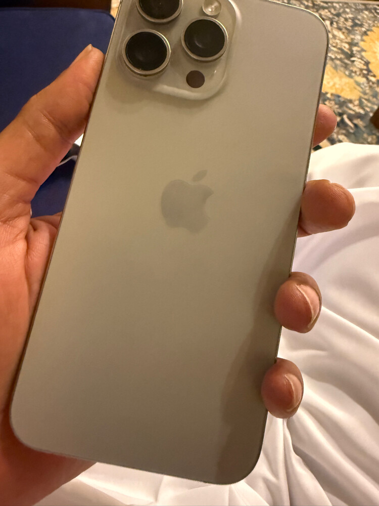 iPhone 15 pro max like new - 2
