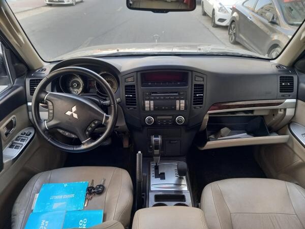 MITSUBISHI PAJERO 2014 - 7