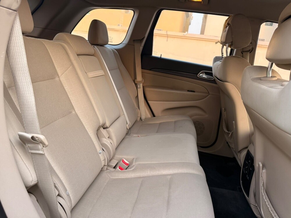 jeep cheroke - 4