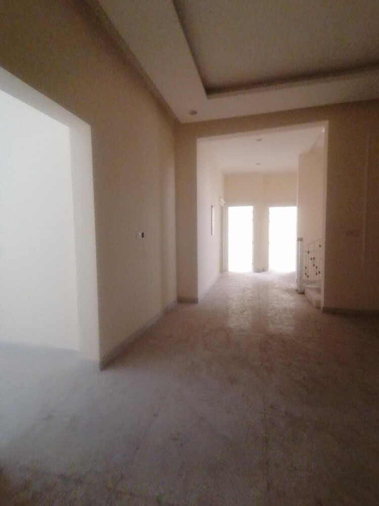 للبيع فيلا في معيذر - 8